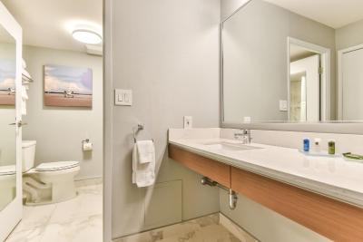 رادیسن سویت ترنتو آیرپرت