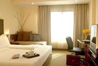 اس تی جیمز بانکوک