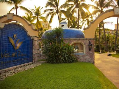 ویلا دل مار بیچ ریزرت اند اسپا