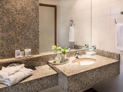 مرکور بلو هریزنت ساواسی هتل