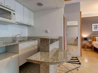 مرکور بلو هریزنت ساواسی هتل