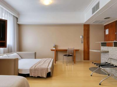 مرکور بلو هریزنت ساواسی هتل