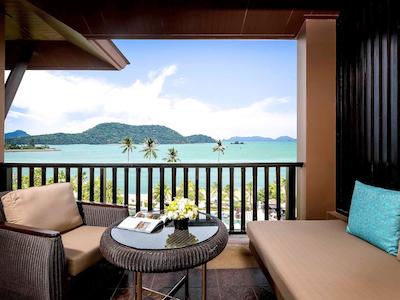 پولمن پوکت پانوا بیچ ریزورت