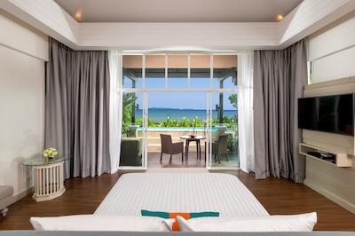 پولمن پوکت پانوا بیچ ریزورت