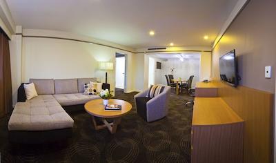 استامفرد پلازا ادلید