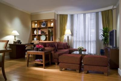 ماریوت اکزکیوتیو اپارتمنتز می فر