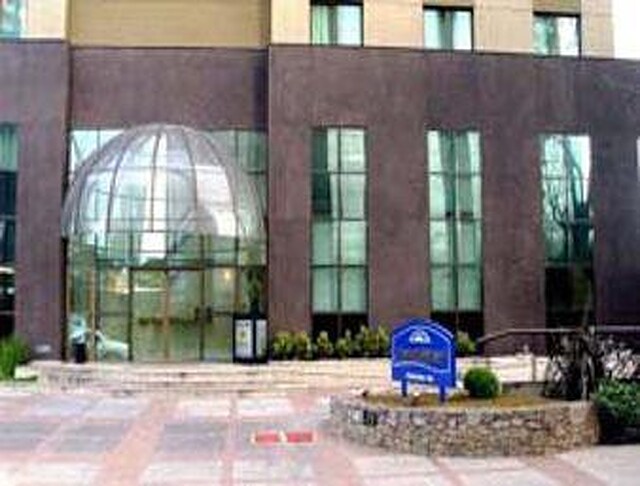 ایبیز استیلز اسپ فاریا لیما