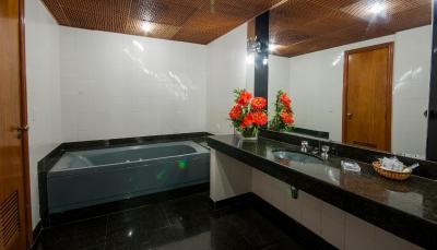 امریکاز بنیدرم هتل