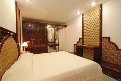 امریکاز بنیدرم هتل