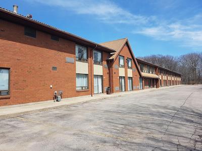 تراولج بای ویندهام ولاند