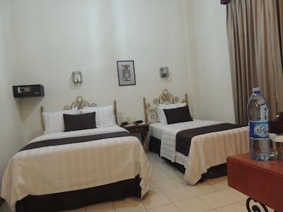 بست وسترن پلاس هتل سبالز