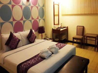 ساواسدی سوخومویت این