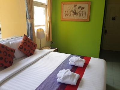 ساواسدی سوخومویت این