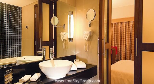 نووتل دیره کریک ساید