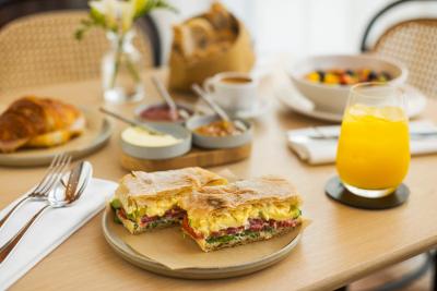 بارسلنا ادیشن