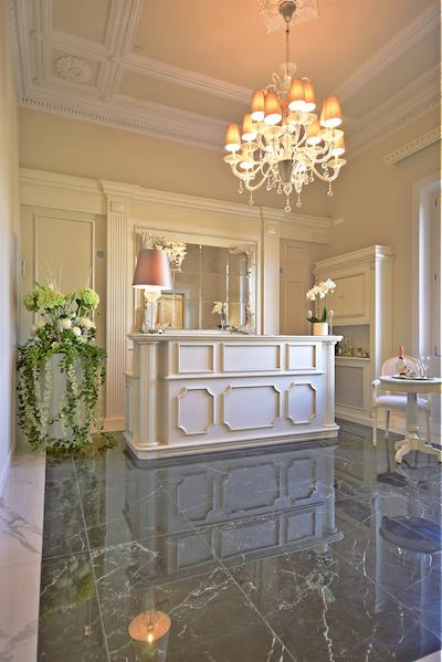 د مون بوتیک هتل