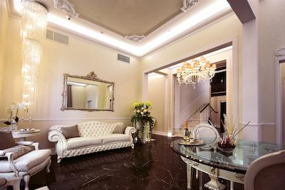 د مون بوتیک هتل