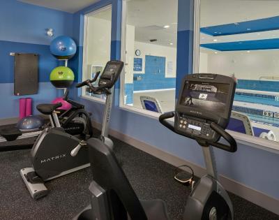 فور پوینتز بای شراتون ادمنتون وست