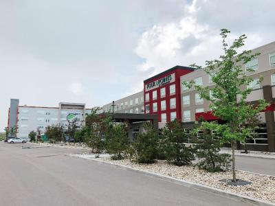 فور پوینتز بای شراتون ادمنتون وست