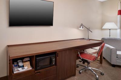 فور پوینتز بای شراتون ادمنتون وست