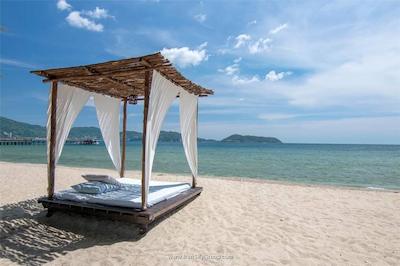 تاورن بیچ ویلیج ریزورت اند اسپا پاکت