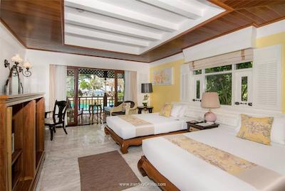 تاورن بیچ ویلیج ریزورت اند اسپا پاکت