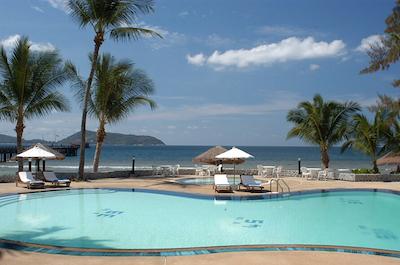 تاورن بیچ ویلیج ریزورت اند اسپا پاکت