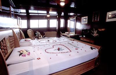 تاورن بیچ ویلیج ریزورت اند اسپا پاکت