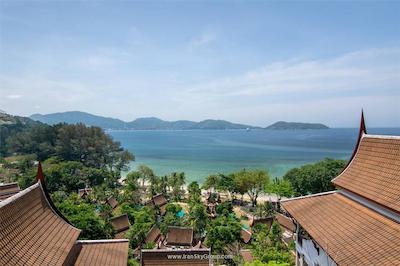 تاورن بیچ ویلیج ریزورت اند اسپا پاکت