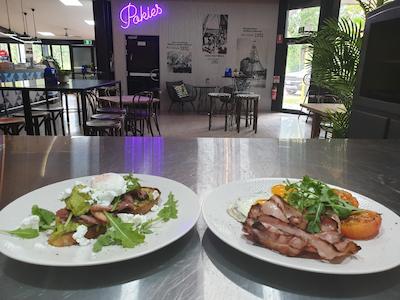 لیچفیلد متل