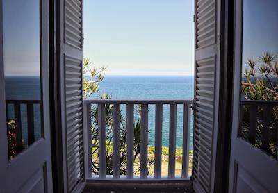 کلیفسید گوست هوس اند اکسپرینس