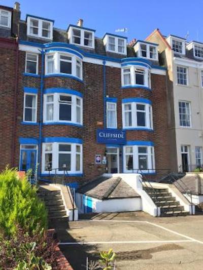 کلیفسید گوست هوس اند اکسپرینس