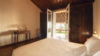 کلیفسید گوست هوس اند اکسپرینس