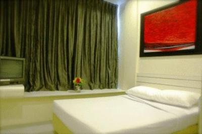 هتل 81-الگانس