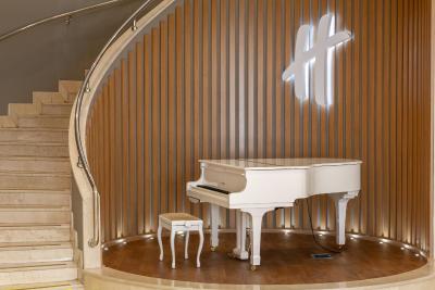 هالیدی این سکولنیکی