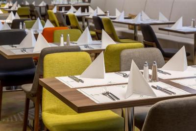 هالیدی این سکولنیکی