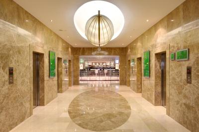 هالیدی این سکولنیکی