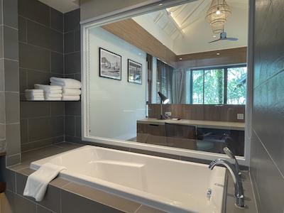 مانادای خاو لاک