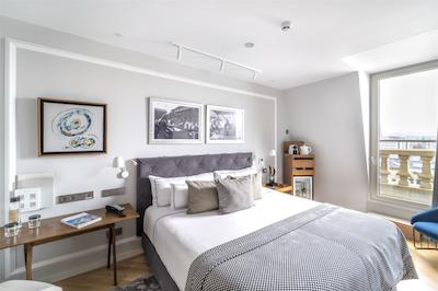 لاسالا پلازا هتل