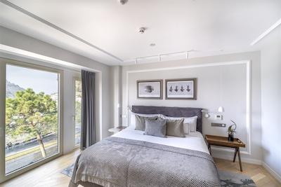 لاسالا پلازا هتل