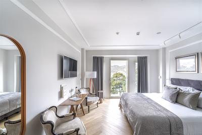 لاسالا پلازا هتل