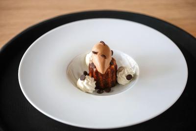 هیلتون گاردن این بردیوکس سنتر