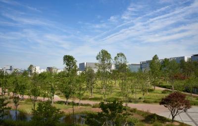 کورتیارد اسئوول بتانیک پارک