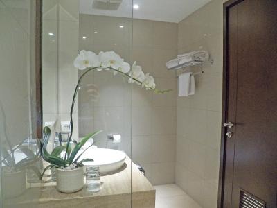 گولدن تولیپ پاسر بار