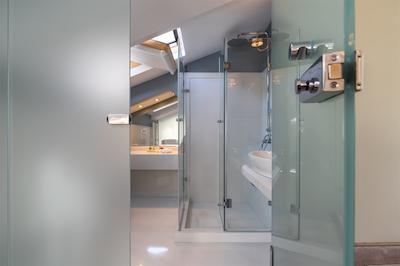 نوبل سوئیتس