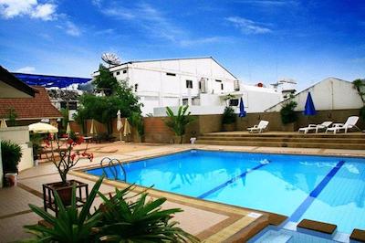 تاناویت هتل اند اسپا