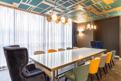 مرکور آلماتی سیتی سنتر