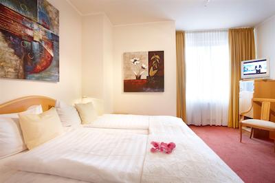 نردیک هتل دنیسهر هف