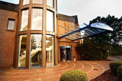 نردیک هتل دنیسهر هف