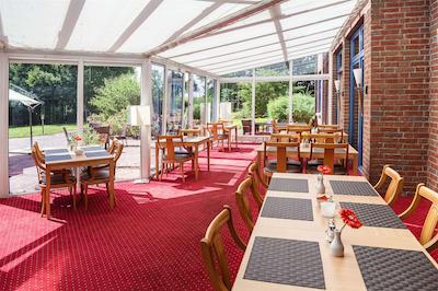 نردیک هتل دنیسهر هف